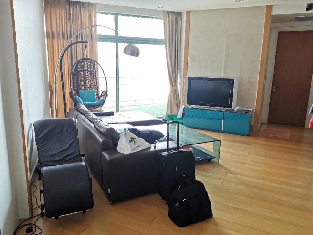 ชาเทรียม คอนโดมิเนียม [Chatrium Condominium]