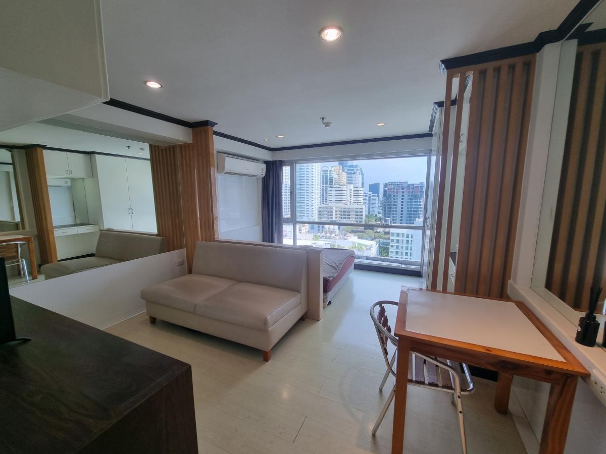 Sukhumvit Suite