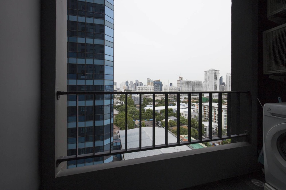 เมอเวนพิค เรสซิเดนซ์ เอกมัย กรุงเทพ [Movenpick Residences Ekkamai Bangkok]