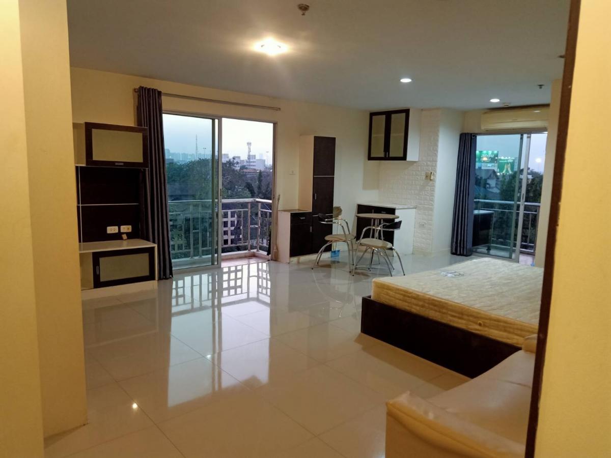 เอกสิน คอนโดมิเนียม [Aksin Condominium]