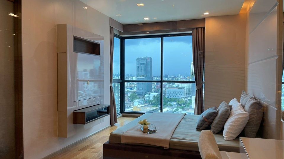 ดิ แอดเดรส สาทร [The Address Sathorn]