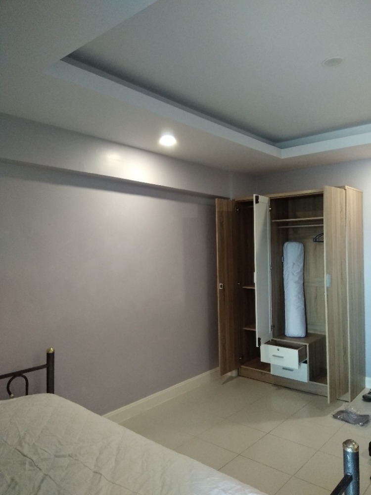 เอกบดินทร์ คอนโดมิเนียม [Ekbodin Condominium]