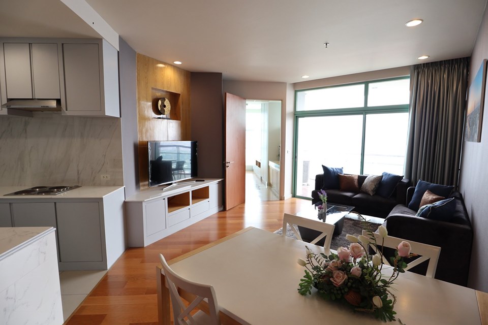 ชาเทรียม คอนโดมิเนียม [Chatrium Condominium]