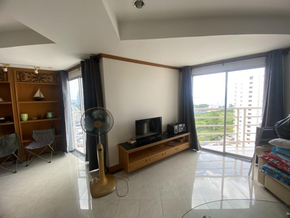 จอมเทียน บีช คอนโดมิเนียม [Jomtien Beach Condominium]