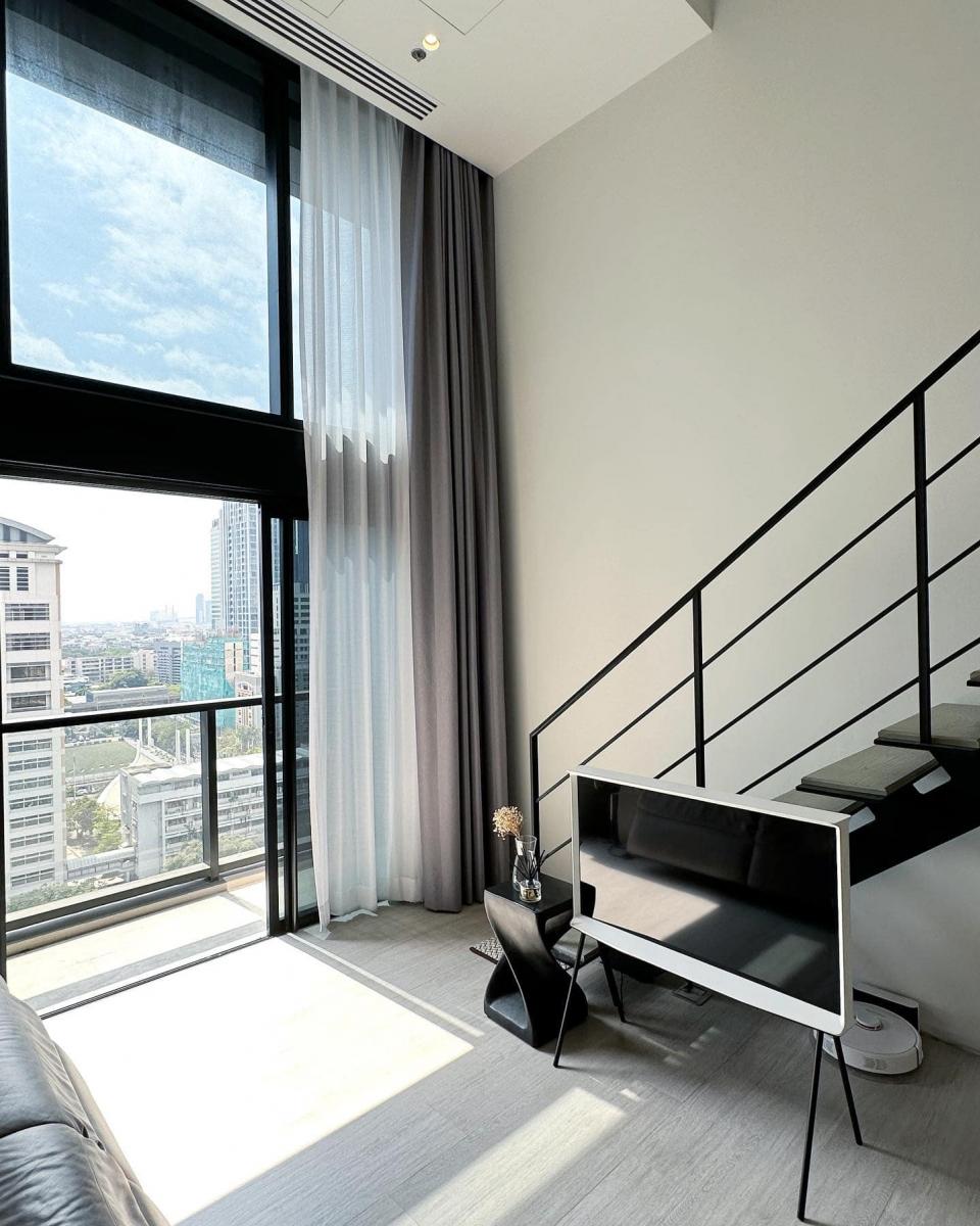 เดอะ ลอฟท์ สีลม [The Lofts Silom]