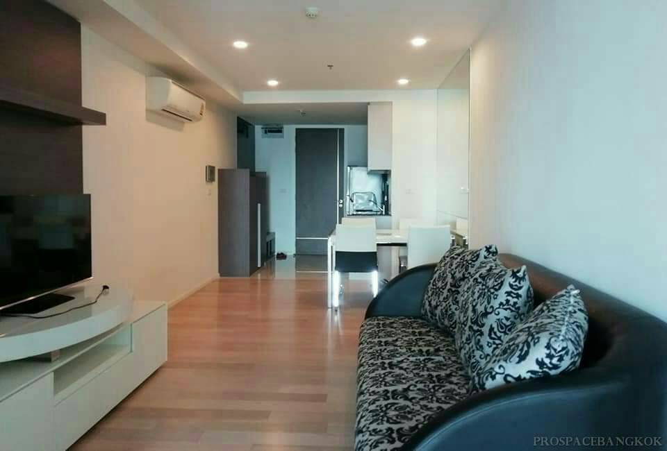 15 สุขุมวิท เรสซิเด็นซ์ [15 Sukhumvit Residences]