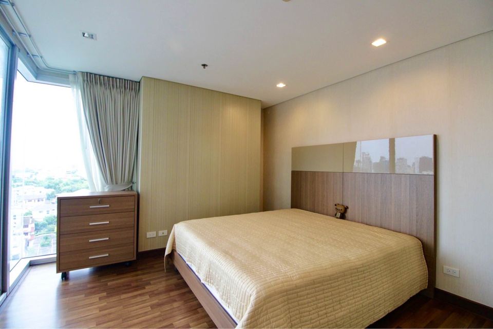 เลอ ลักซ์ คอนโดมิเนียม [LE LUK CONDOMINIUM]