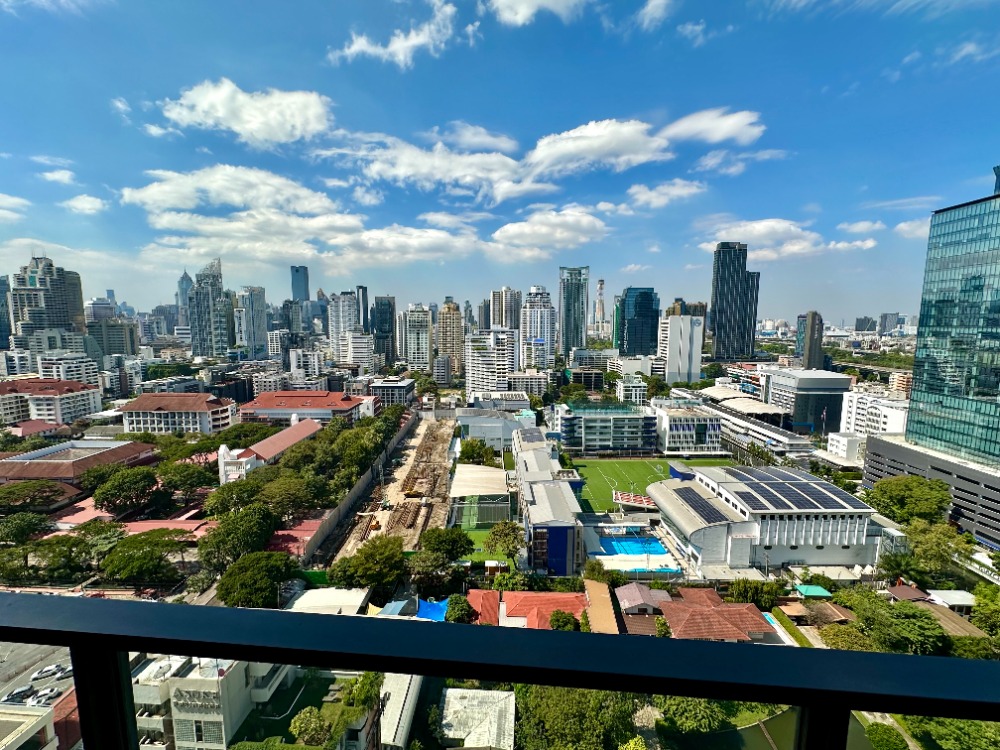 เดอะ ลอฟท์ อโศก [The Lofts Asoke]