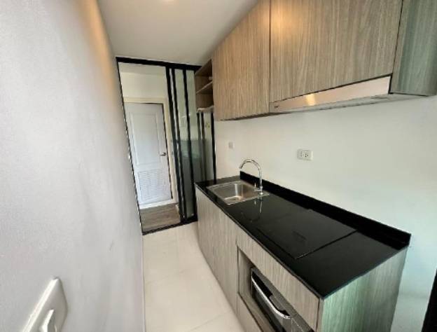 บี ลอฟท์ ไลท์ สุขุมวิท 115 [B Loft Lite Sukhumvit 115]