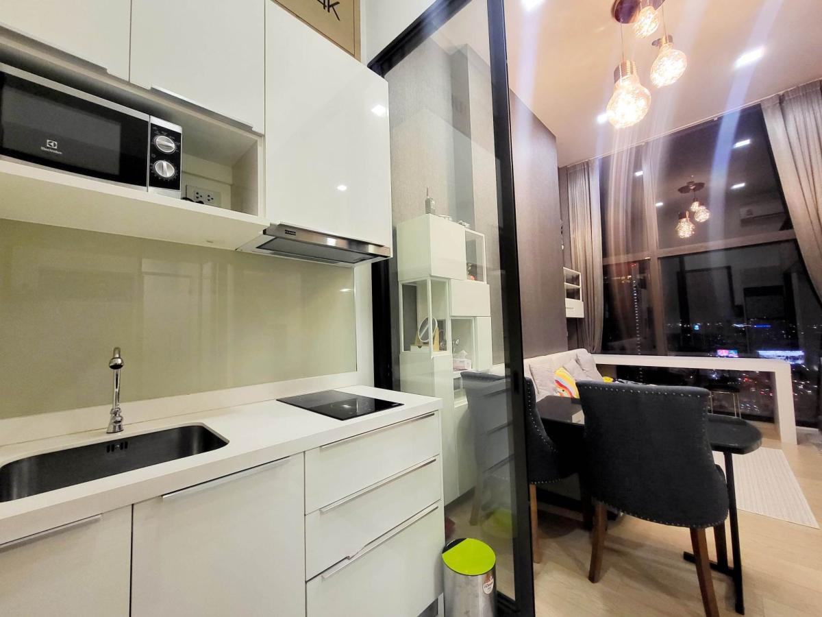 ชีวาทัย เรสซิเดนซ์ อโศก [Chewathai Residence Asoke]