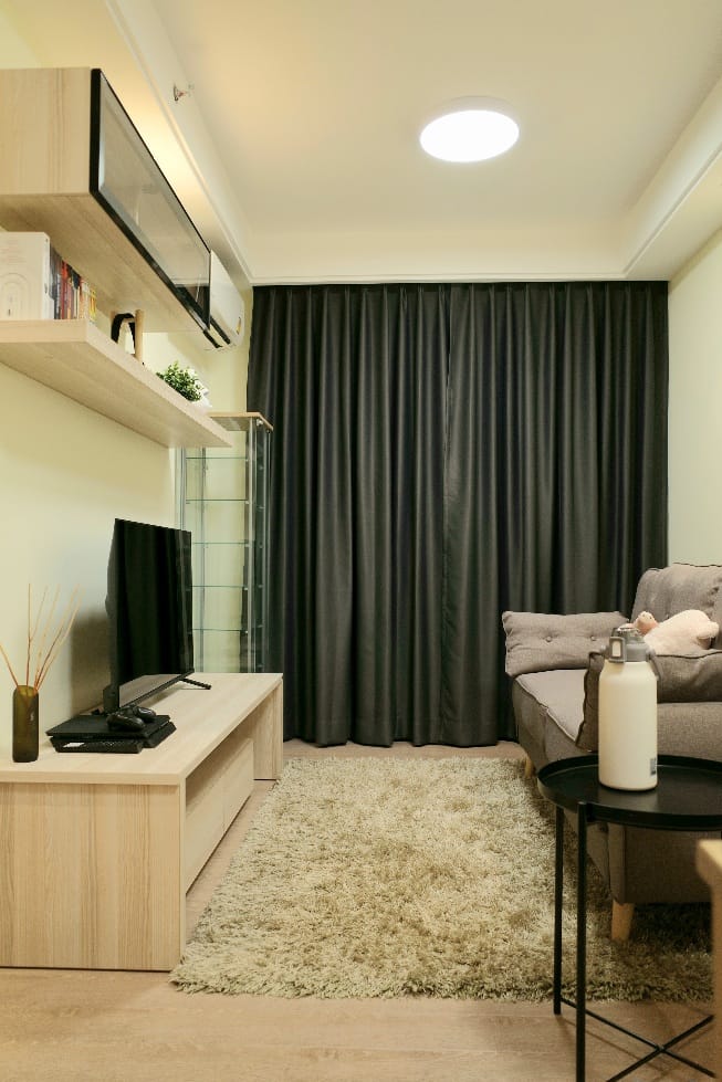 รีเกิล คอนโด [Regal Condo]