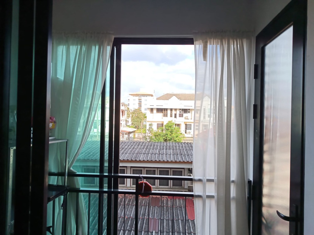 ลิฟวิ่งเนสท์ ลาดพร้าว 44 [Living Nest Ladprao 44]