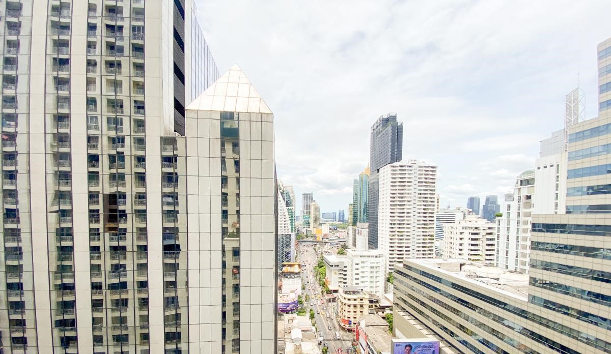 อโศก เพลส [Asoke Place]