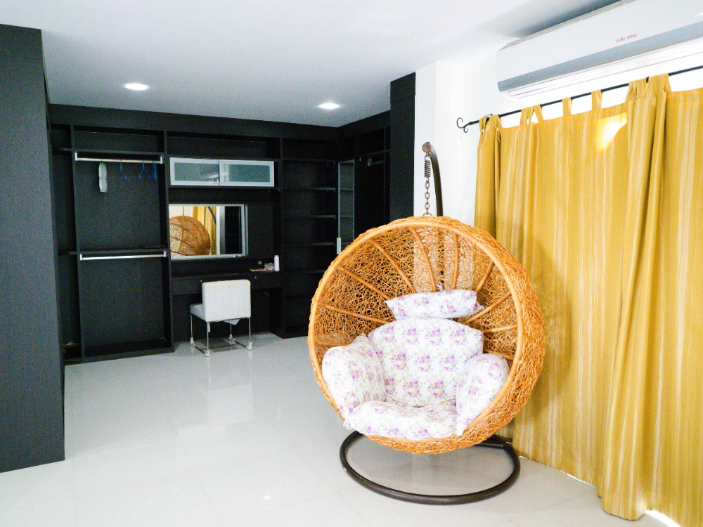 บ้าน สวน สุขุมวิท [Baan Suan Sukhumvit]